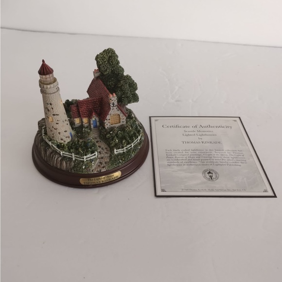 Thomas Kinkade lighthouse sculpture - Picture 10 of 12